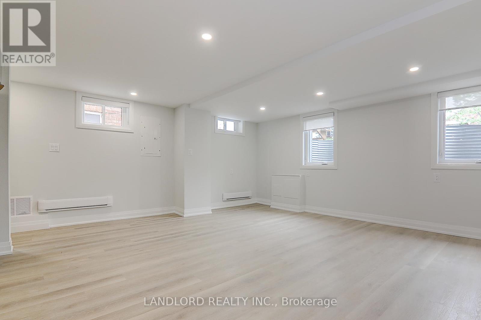 Lower Unit - 115 Livingstone Avenue, Toronto, Ontario  M6E 2L7 - Photo 10 - W11959765