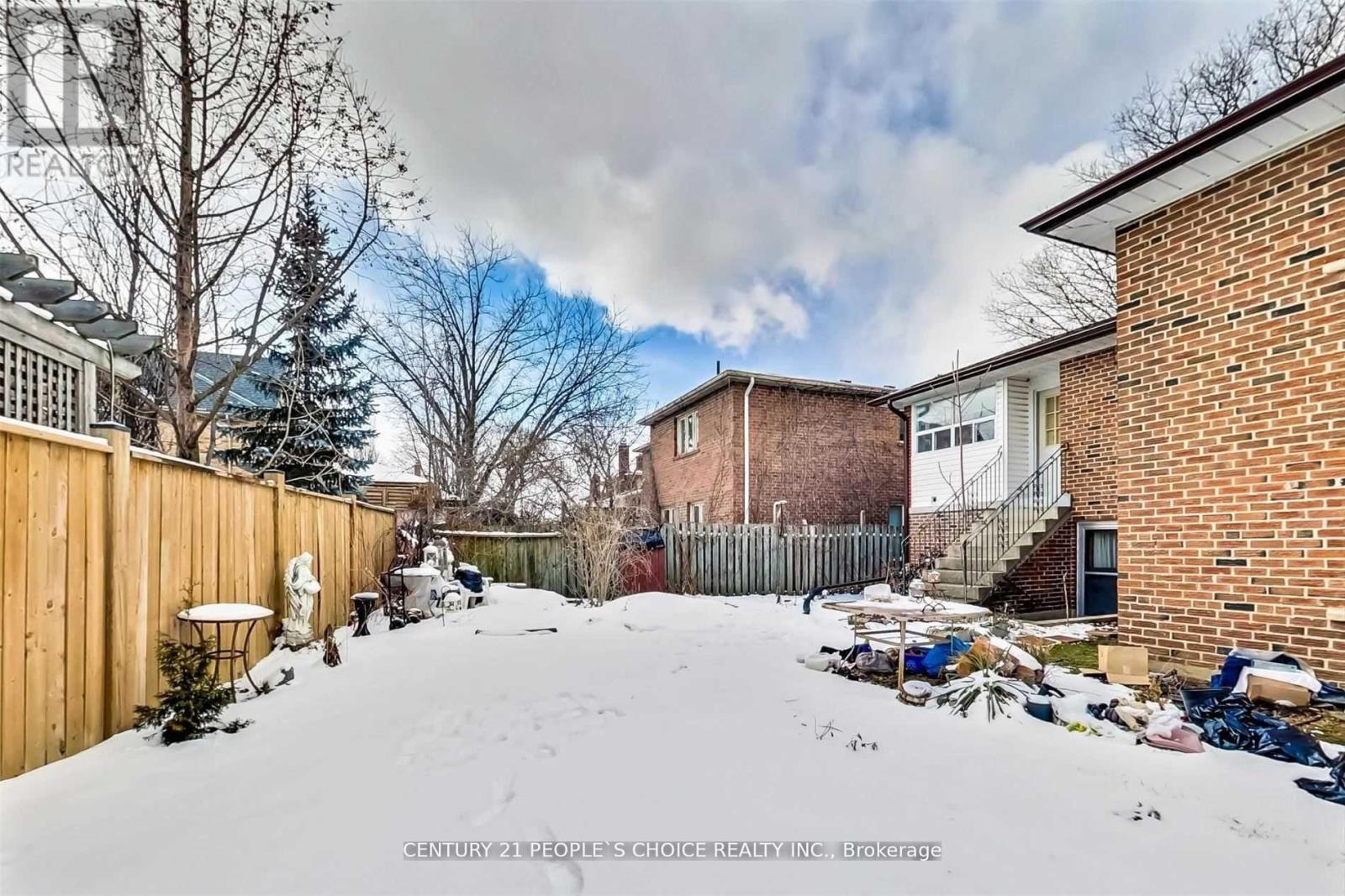 7 Riverside Drive, Toronto, Ontario  M9L 1J1 - Photo 5 - W11959781