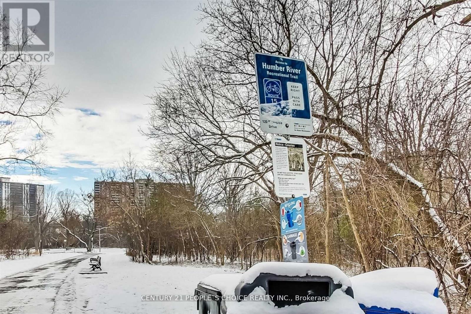 7 Riverside Drive, Toronto (Humber Summit), Ontario  M9L 1J1 - Photo 7 - W11959781