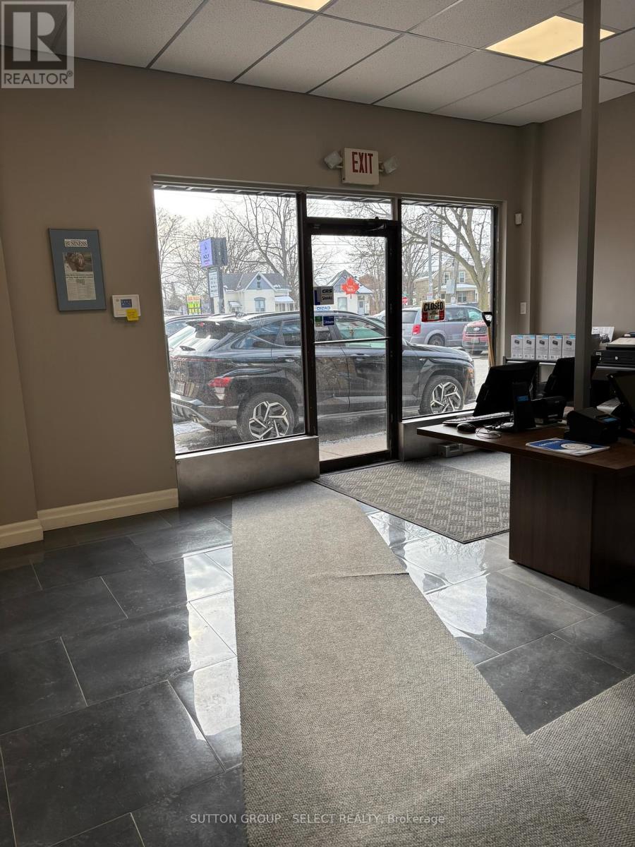 25 Oxford Street W, London North (North N), Ontario  N6H 1R2 - Photo 3 - X11959883