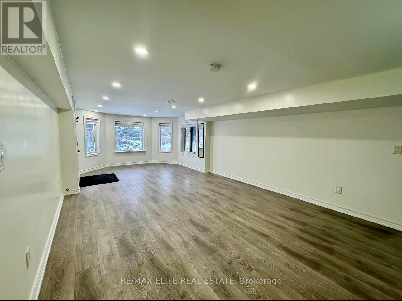 9 Island Lake Drive, Whitchurch-Stouffville, Ontario  L4A 7X4 - Photo 2 - N11959827