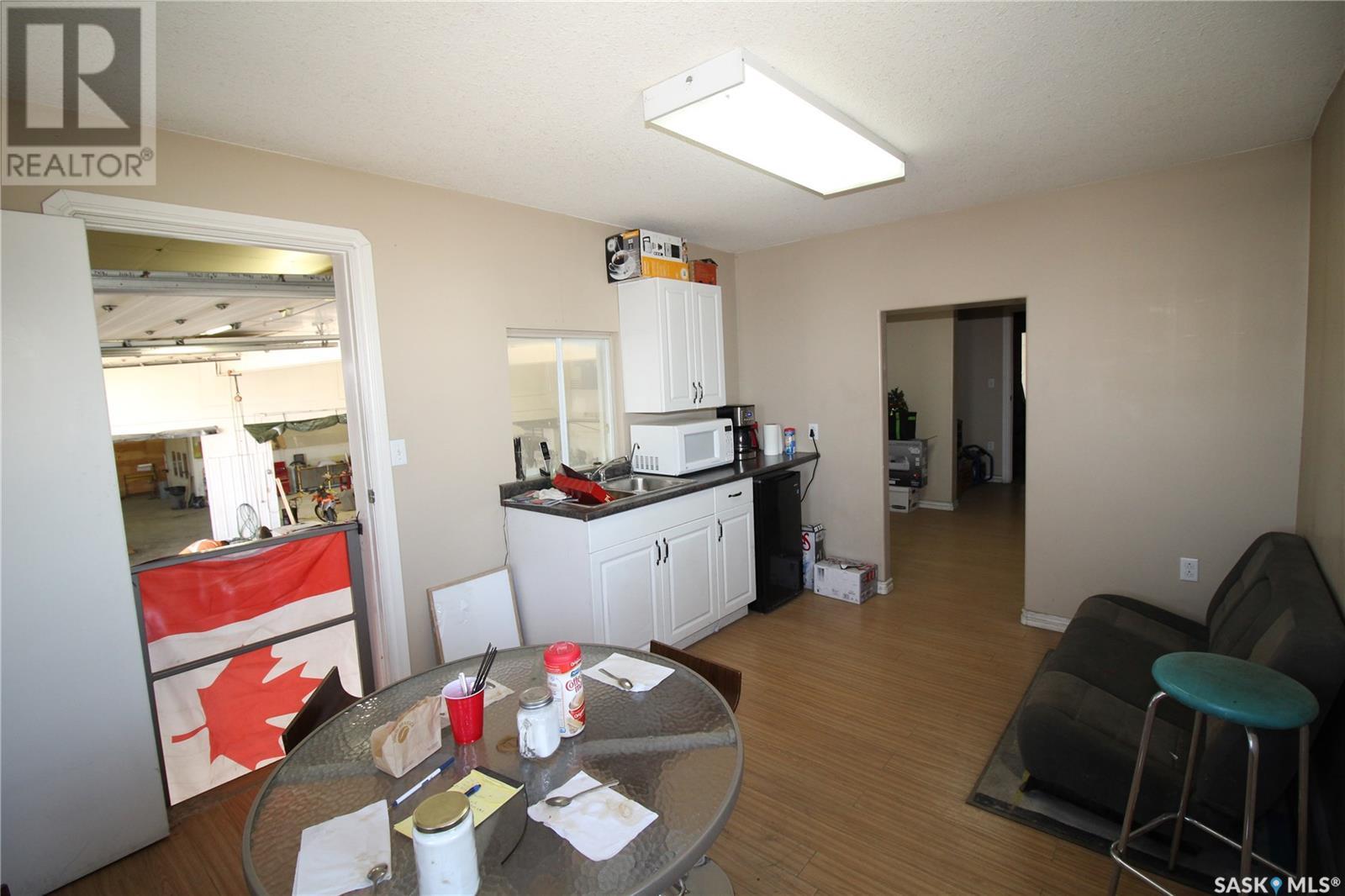102 5th Avenue W, Battleford, Saskatchewan  S0M 0E0 - Photo 10 - SK994291