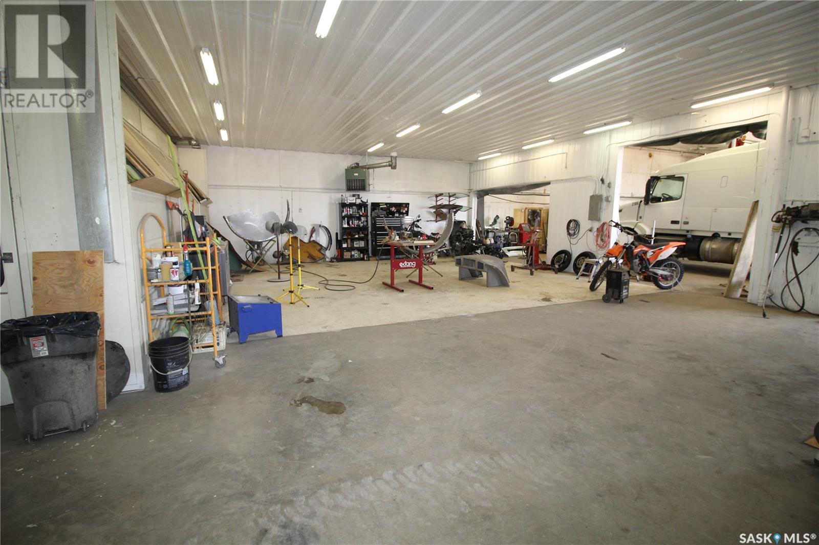 102 5th Avenue W, Battleford, Saskatchewan  S0M 0E0 - Photo 4 - SK994291
