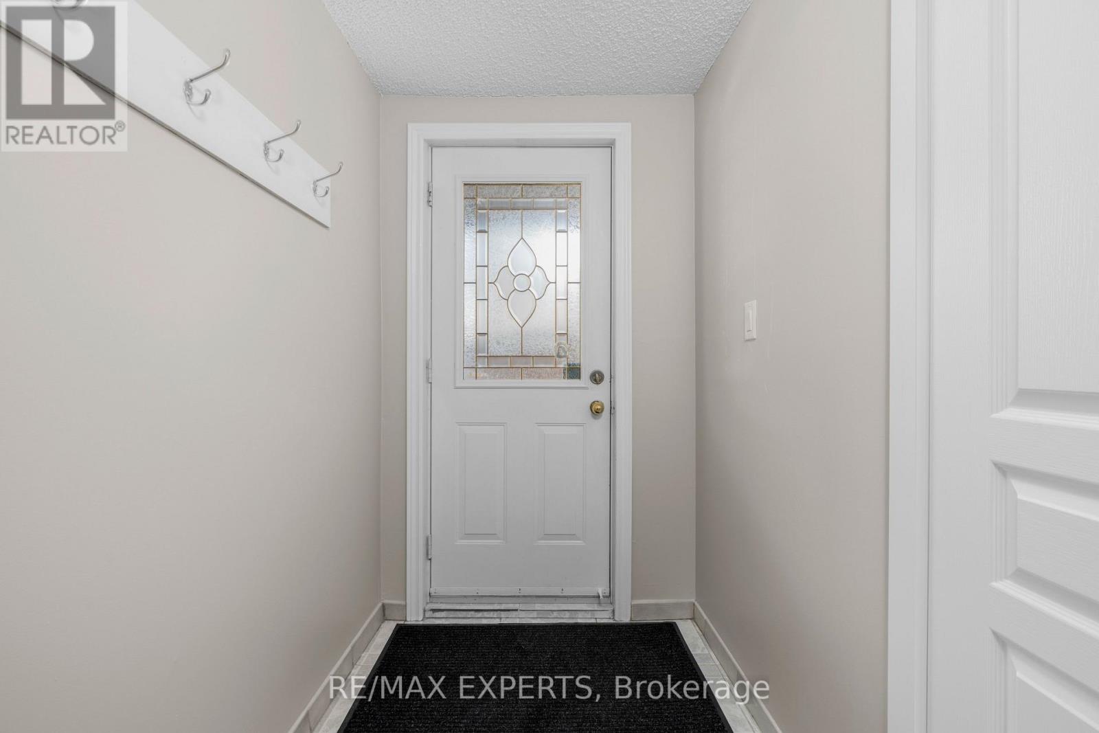 Bsmt - 91 Primula Crescent, Toronto, Ontario  M9L 1J9 - Photo 4 - W11959764