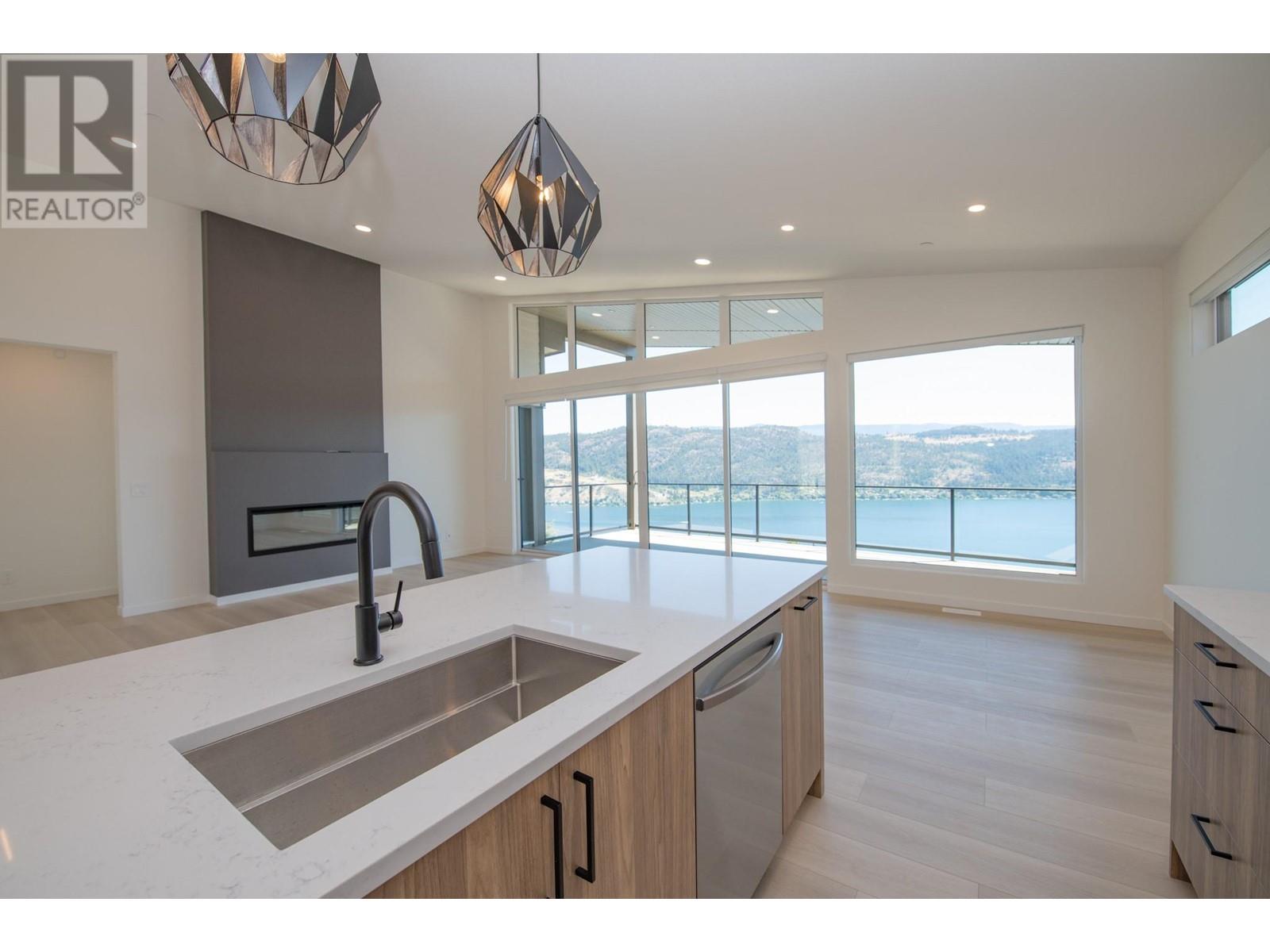 8820 Oxford Road, Vernon, British Columbia  V1H 2K8 - Photo 18 - 10334622