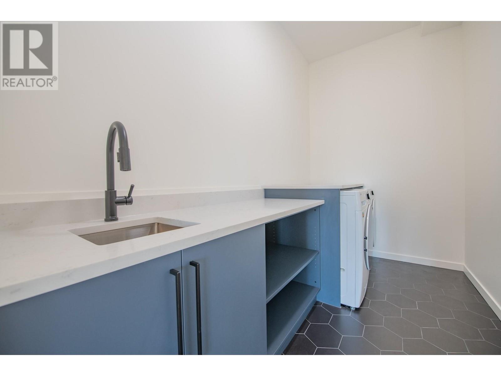 Property at 8820 Oxford Road image 5