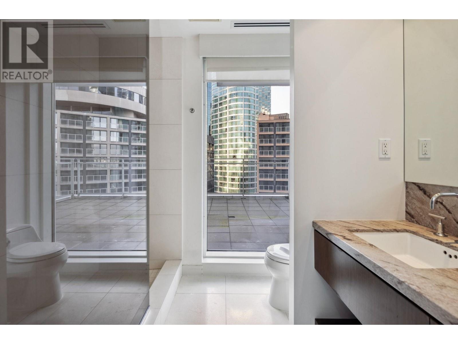 Listing Picture 24 of 28 : 1401 1139 W CORDOVA STREET, Vancouver / 溫哥華 - 魯藝地產 Yvonne Lu Group - MLS Medallion Club Member