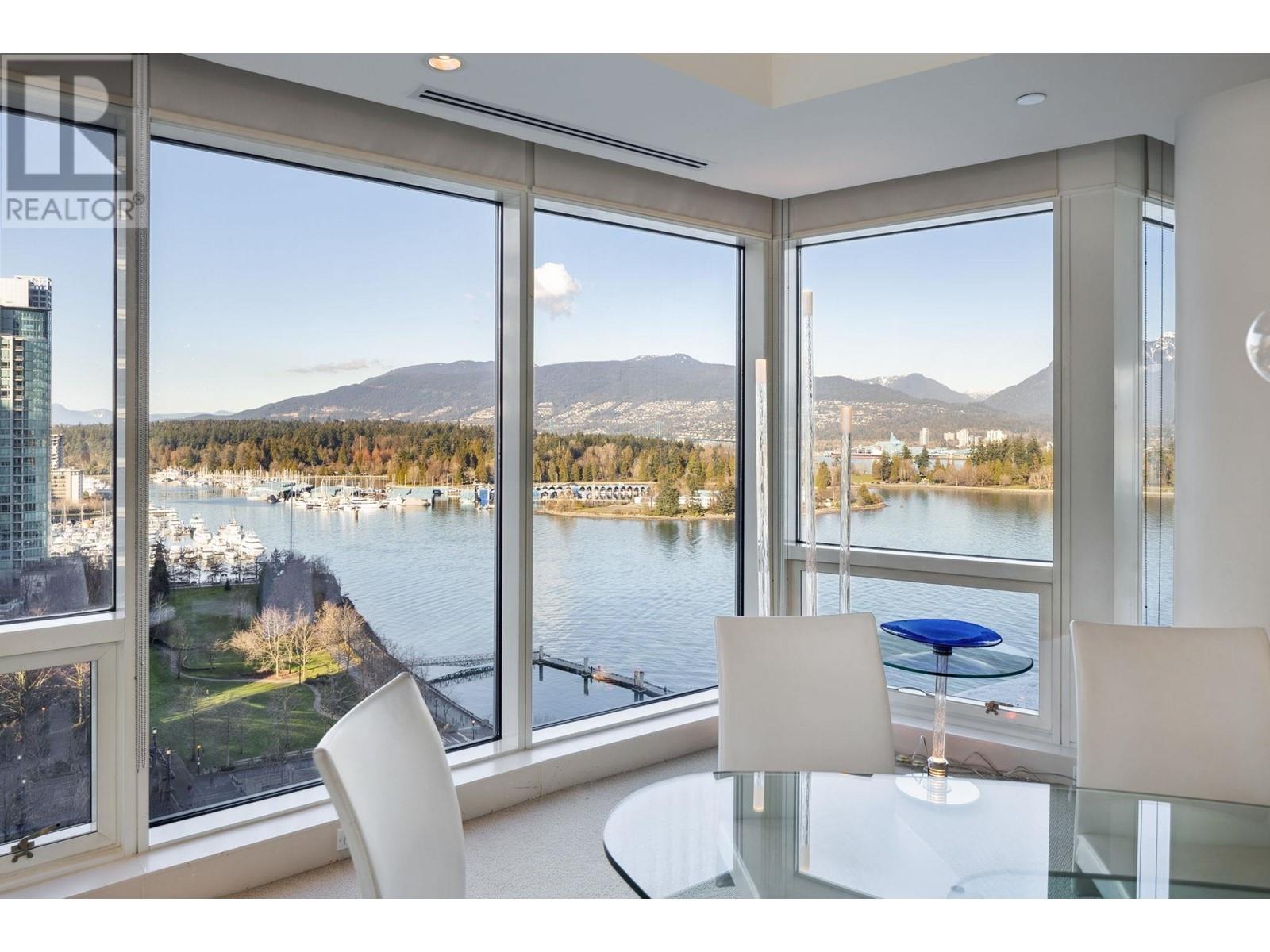 Listing Picture 11 of 28 : 1401 1139 W CORDOVA STREET, Vancouver / 溫哥華 - 魯藝地產 Yvonne Lu Group - MLS Medallion Club Member