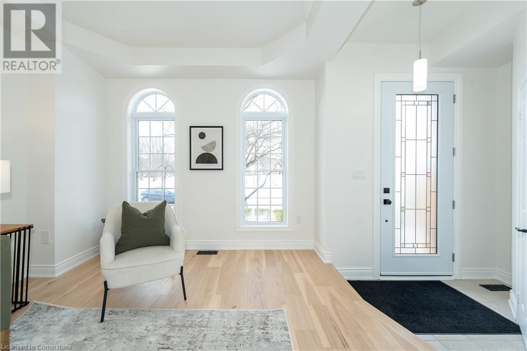 244 Glenashton Drive, Oakville, Ontario  L6H 6H5 - Photo 4 - 40696143