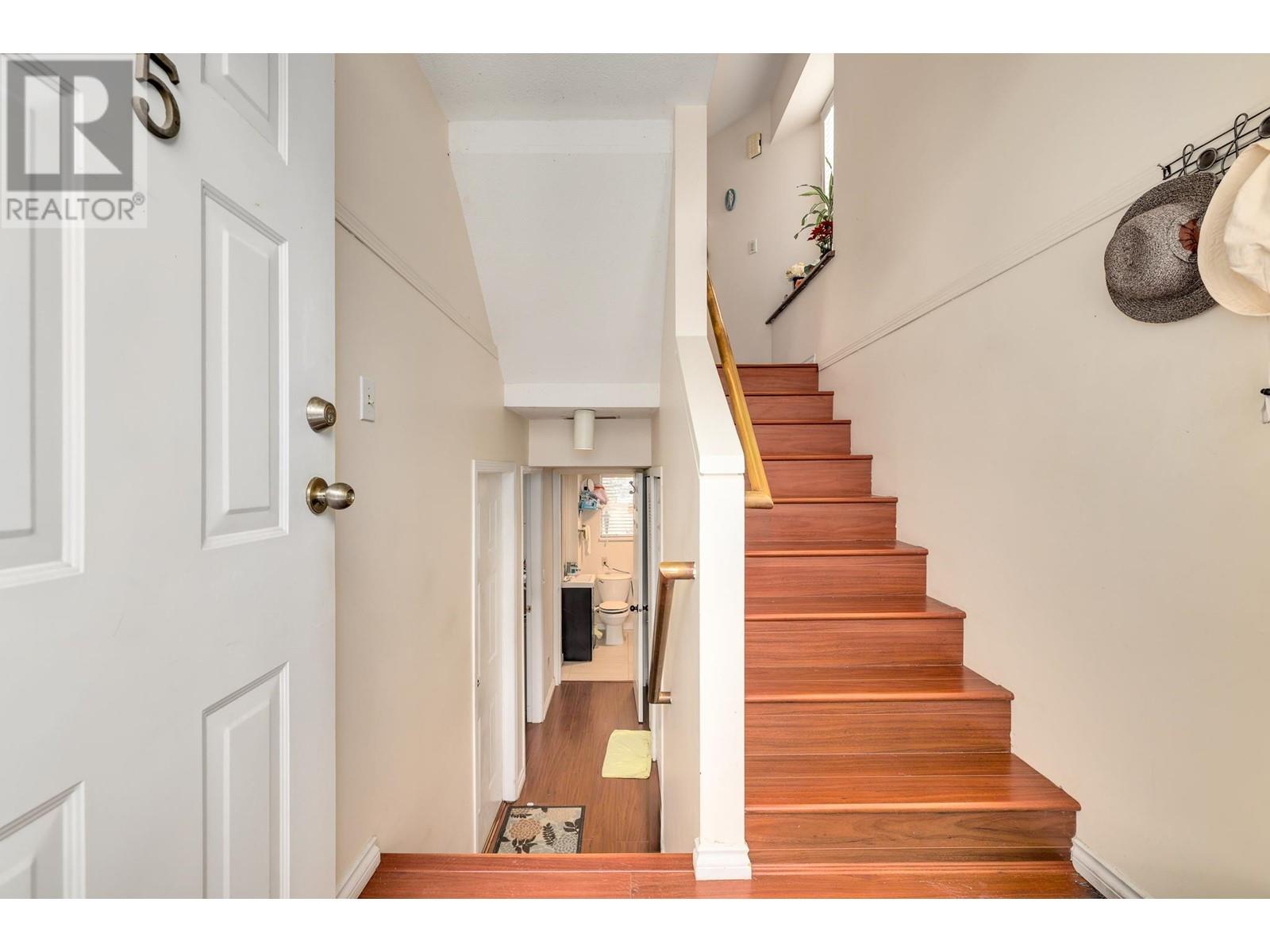 Listing Picture 12 of 16 : 5 8751 BENNETT ROAD, Richmond / 烈治文 - 魯藝地產 Yvonne Lu Group - MLS Medallion Club Member