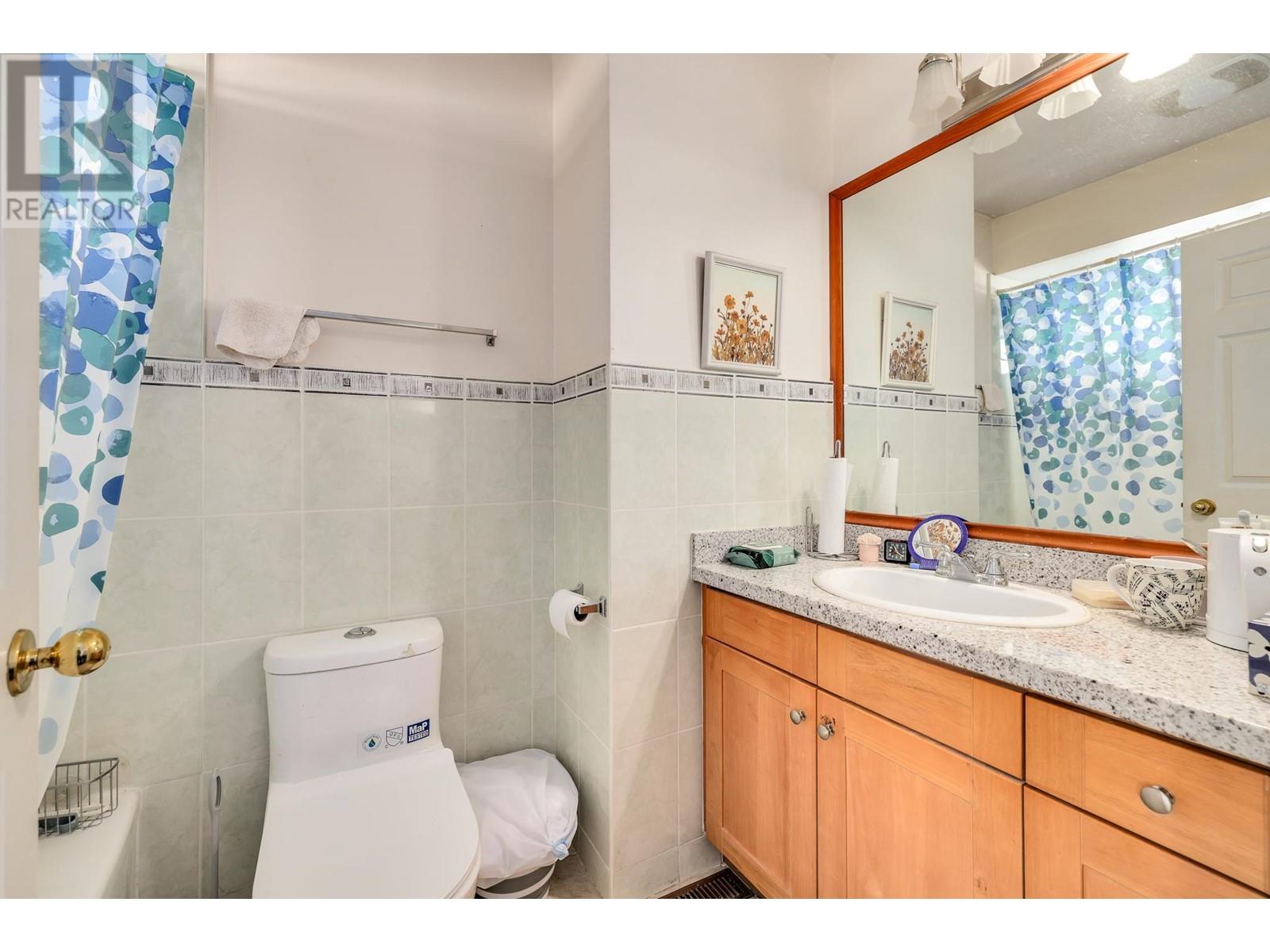 Listing Picture 8 of 16 : 5 8751 BENNETT ROAD, Richmond / 烈治文 - 魯藝地產 Yvonne Lu Group - MLS Medallion Club Member