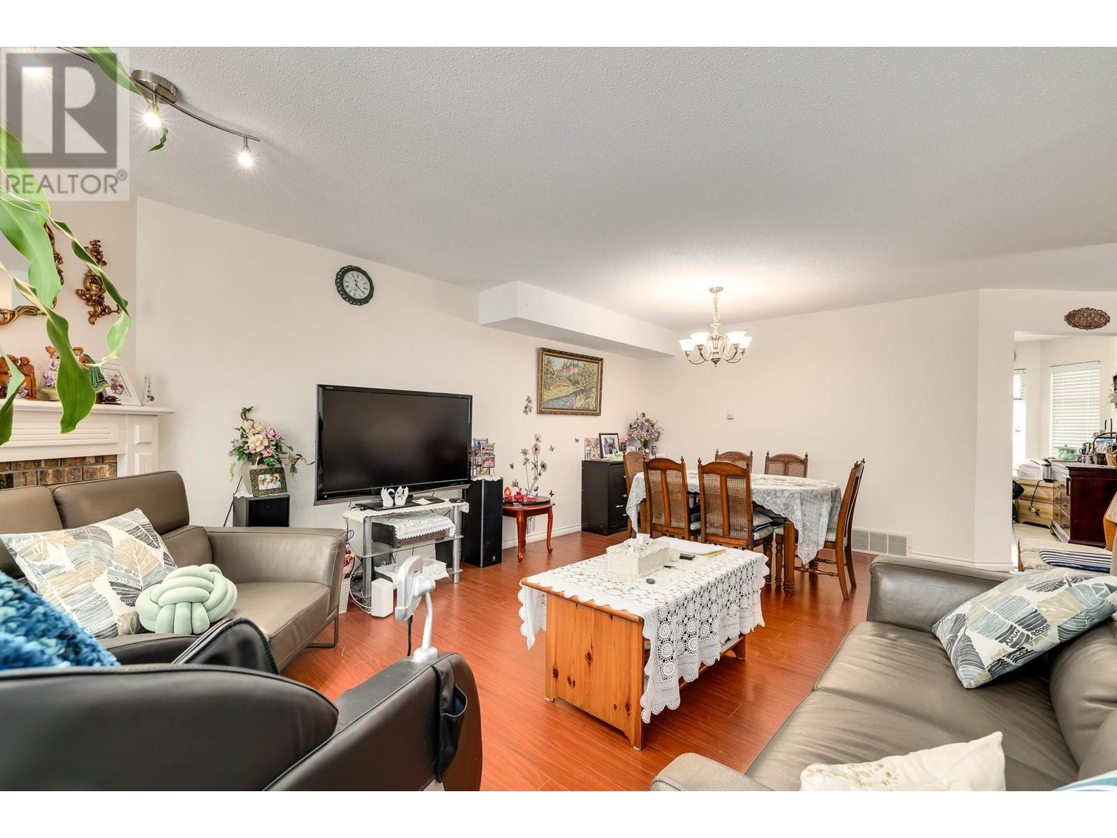 Listing Picture 5 of 16 : 5 8751 BENNETT ROAD, Richmond / 烈治文 - 魯藝地產 Yvonne Lu Group - MLS Medallion Club Member