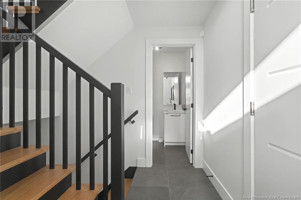 Property at 401 Maplehurst Drive image 5