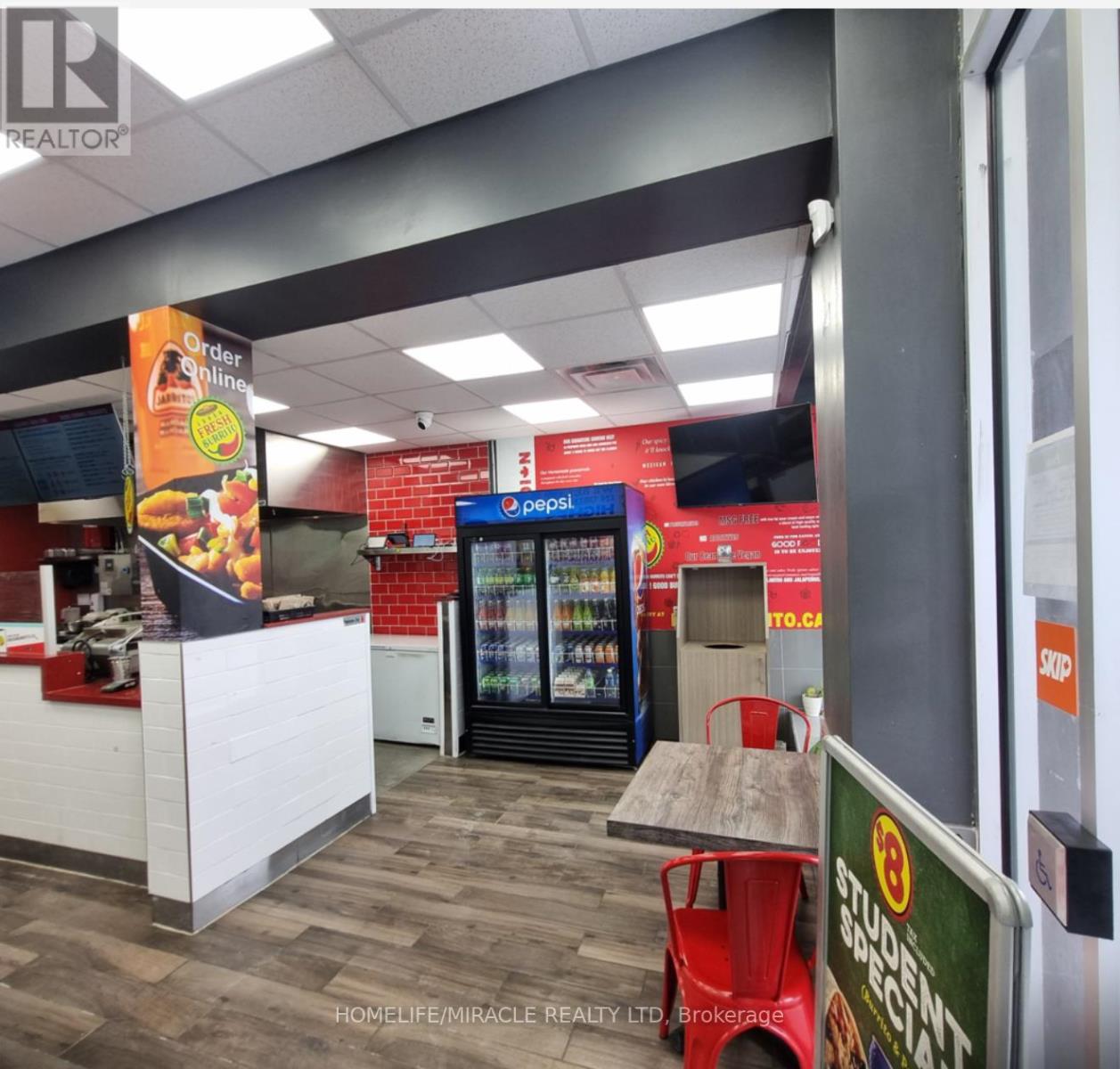 Property at 8 - 2425 TRUSCOTT DRIVE image 2