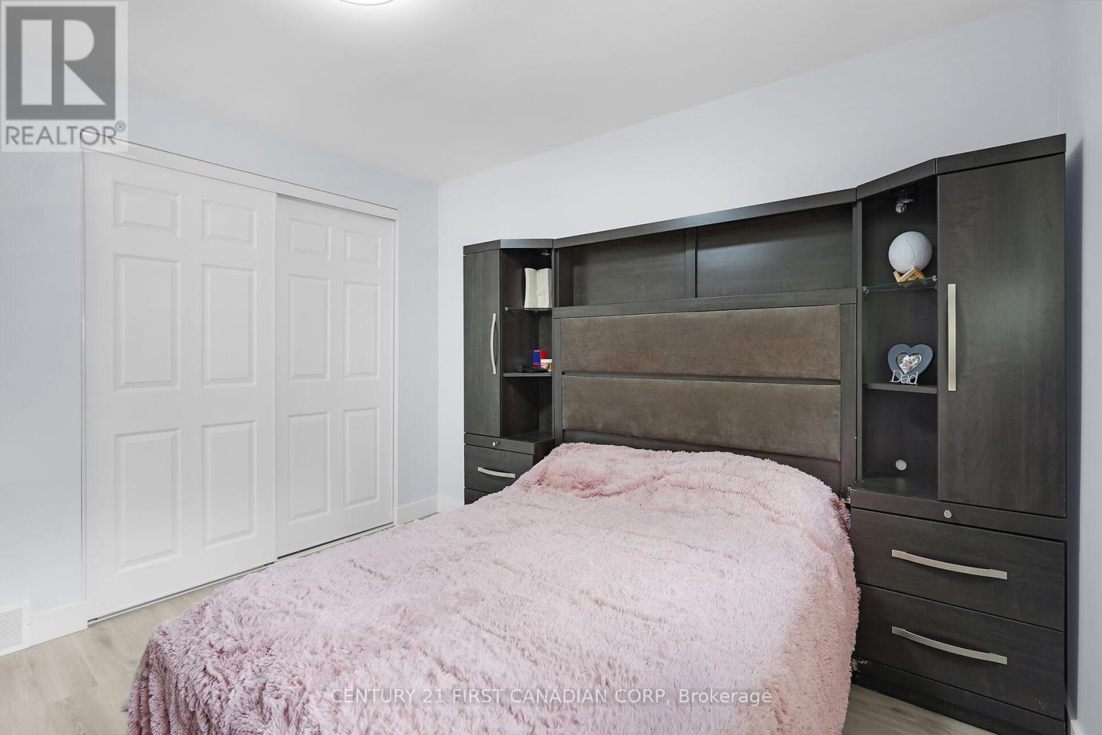 Photo 14 of 29 for 67 Roundhill Court