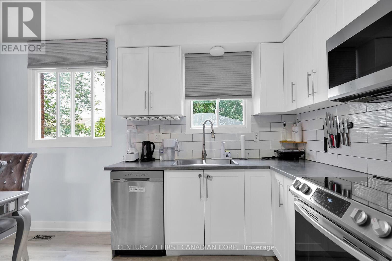 Photo 9 of 29 for 67 Roundhill Court
