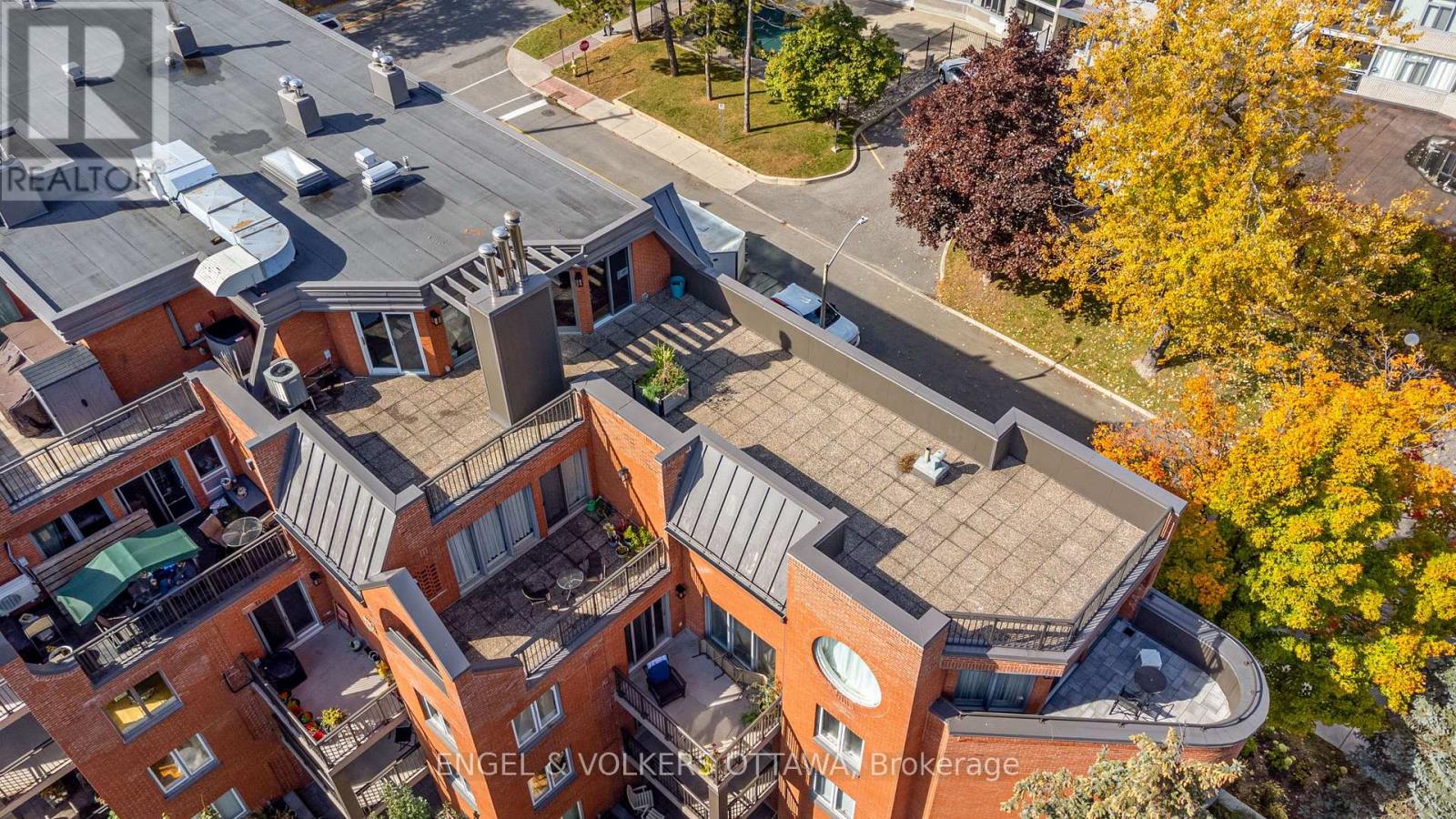 501 - 130 QUEEN ELIZABETH DRIVE Ottawa