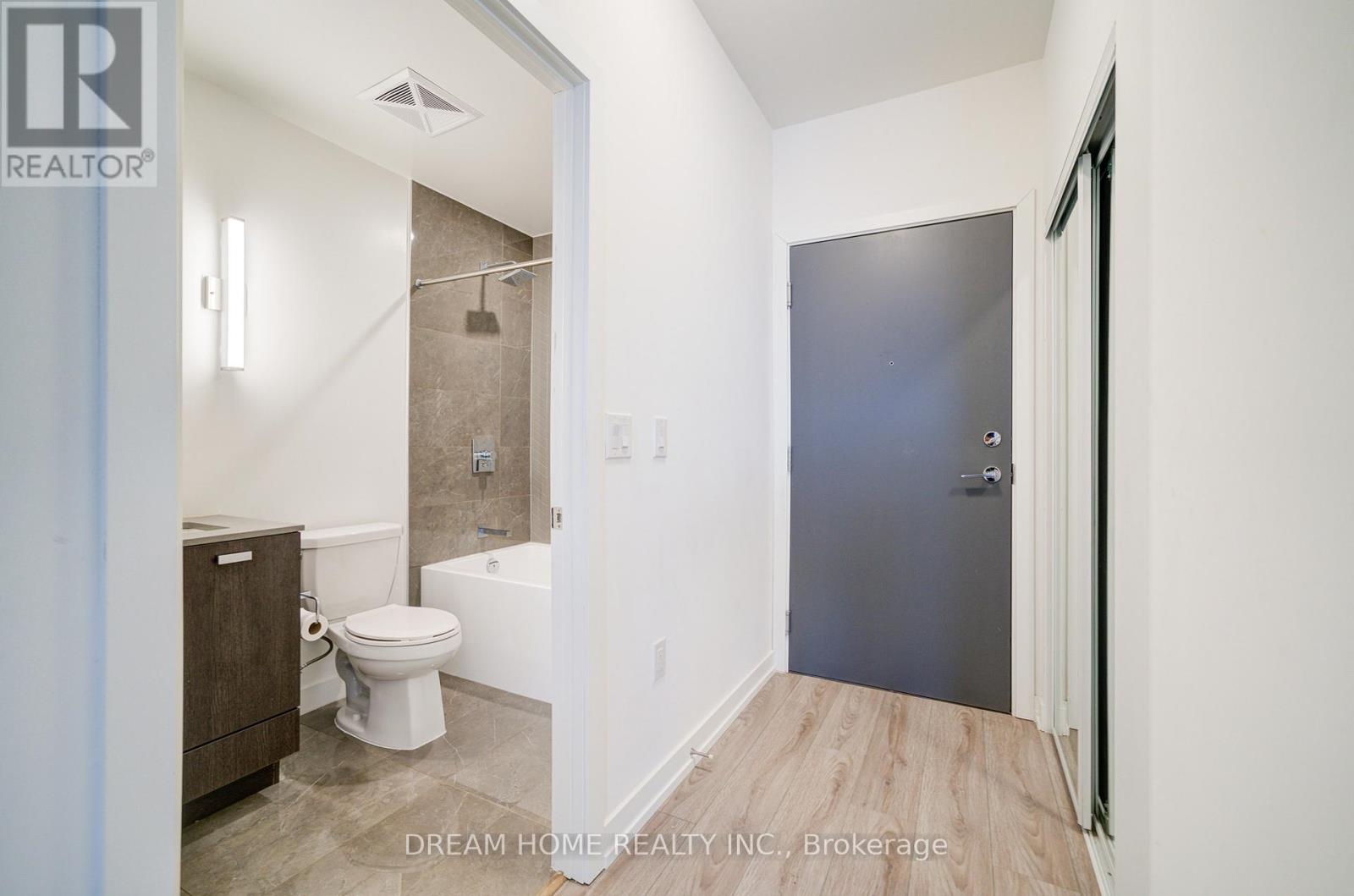 1008 - 10 De Boers Drive, Toronto, Ontario  M3J 0L6 - Photo 6 - W11960229