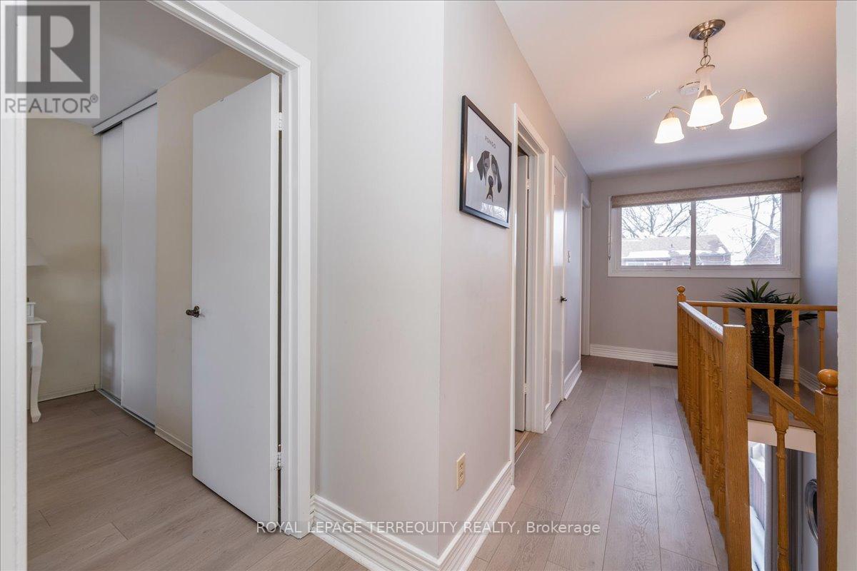 16 Bards Walk Way, Toronto, Ontario  M2J 4T9 - Photo 23 - C11959794