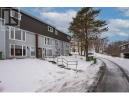 40 Cavendish Road, Halifax, Ca