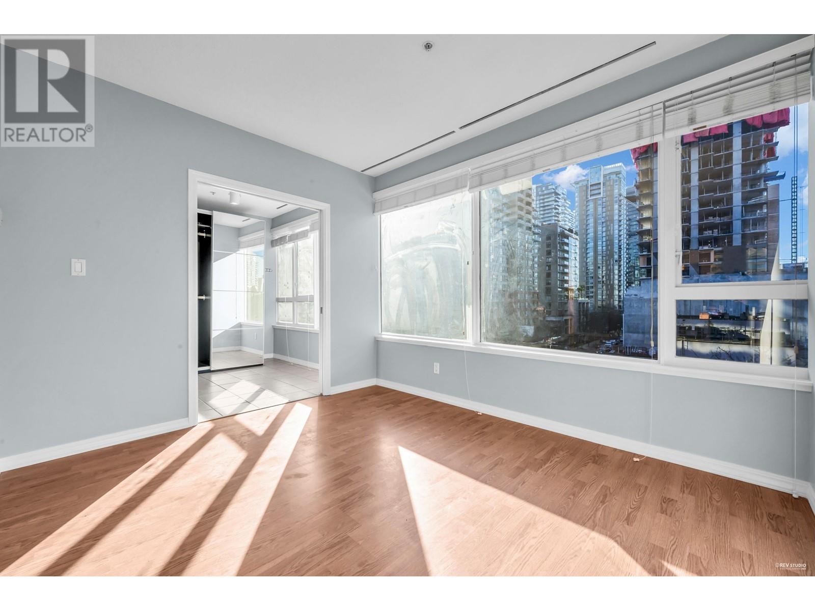 Listing Picture 20 of 30 : 405 1177 HORNBY STREET, Vancouver / 溫哥華 - 魯藝地產 Yvonne Lu Group - MLS Medallion Club Member