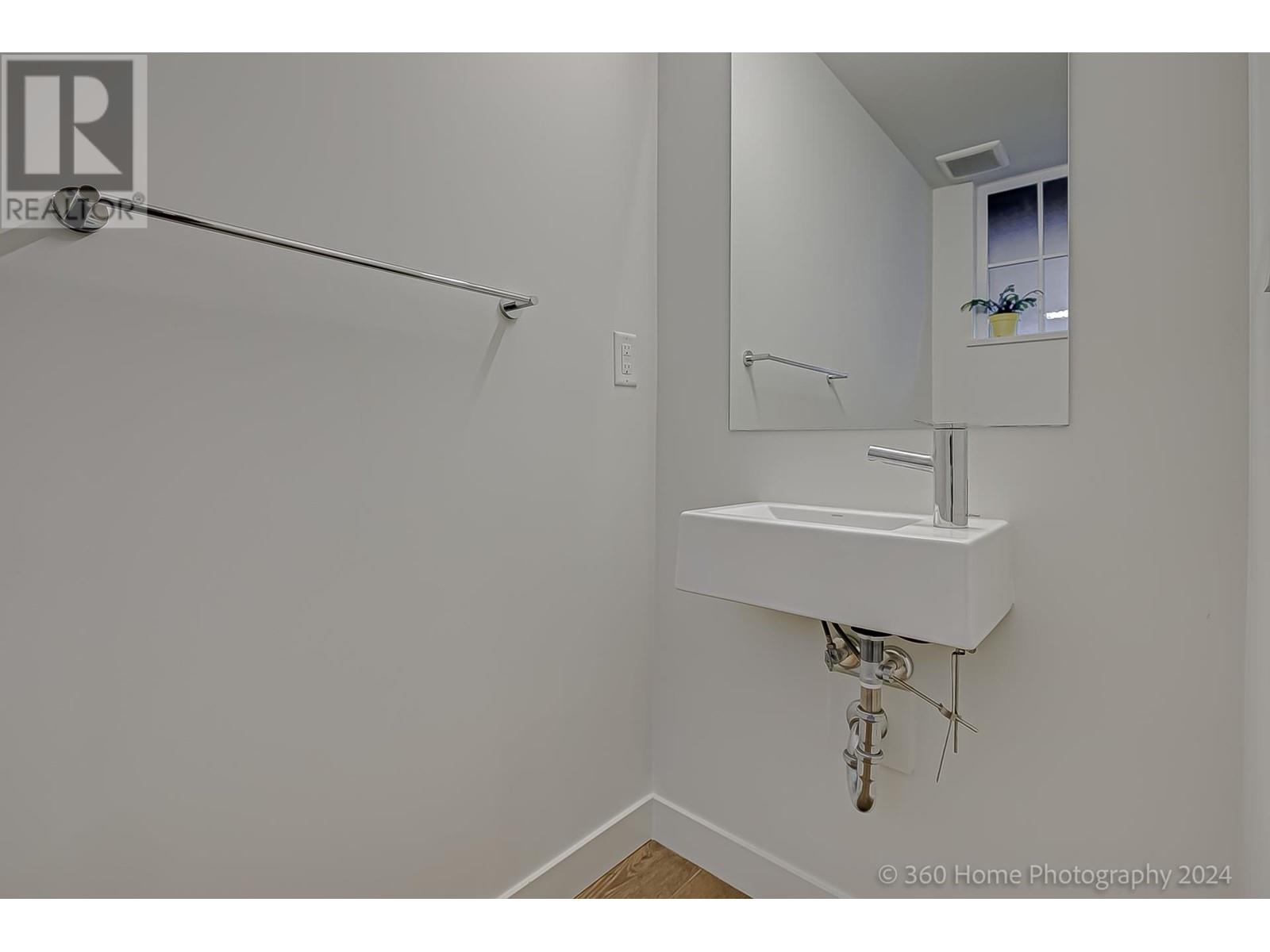 7933 Oak Street, Vancouver, British Columbia  V6P 0H9 - Photo 12 - R2964229