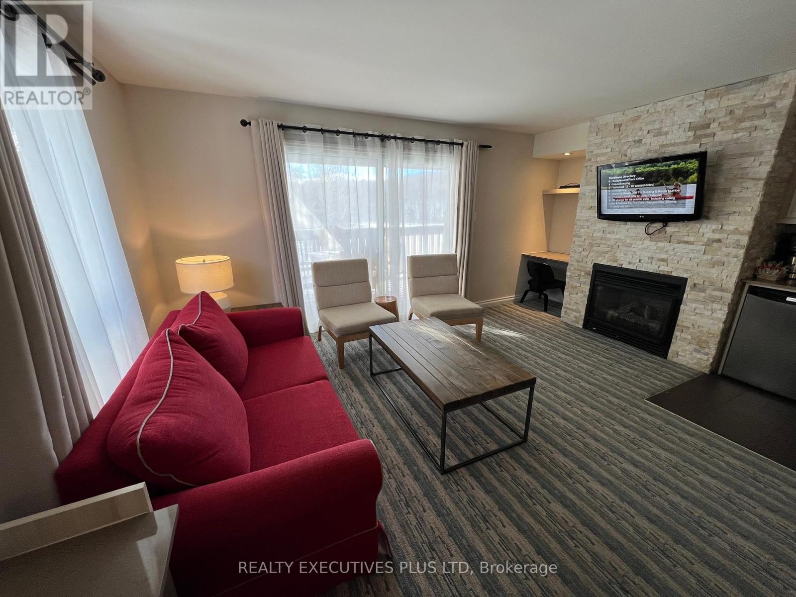 54-203 - 1235 Deerhurst Drive, Huntsville (Chaffey), Ontario  P1H 2E8 - Photo 2 - X11960313