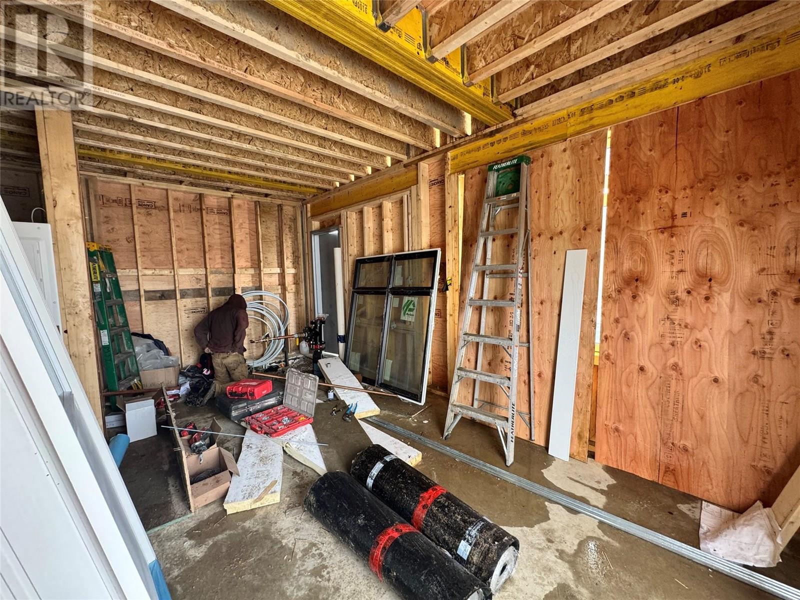 704 Cliff Avenue, Enderby, British Columbia V0V 1V4 - Photo 6 - 10332935