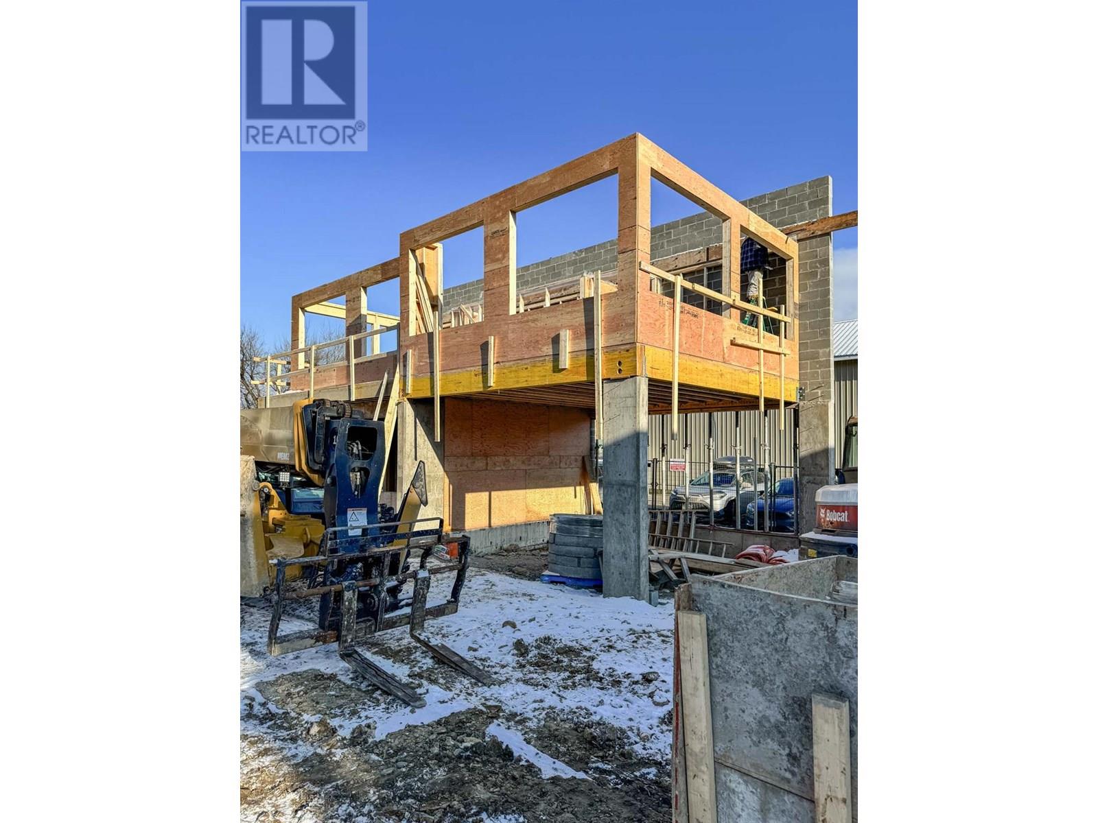 704 Cliff Avenue, Enderby, British Columbia V0V 1V4 - Photo 7 - 10332935