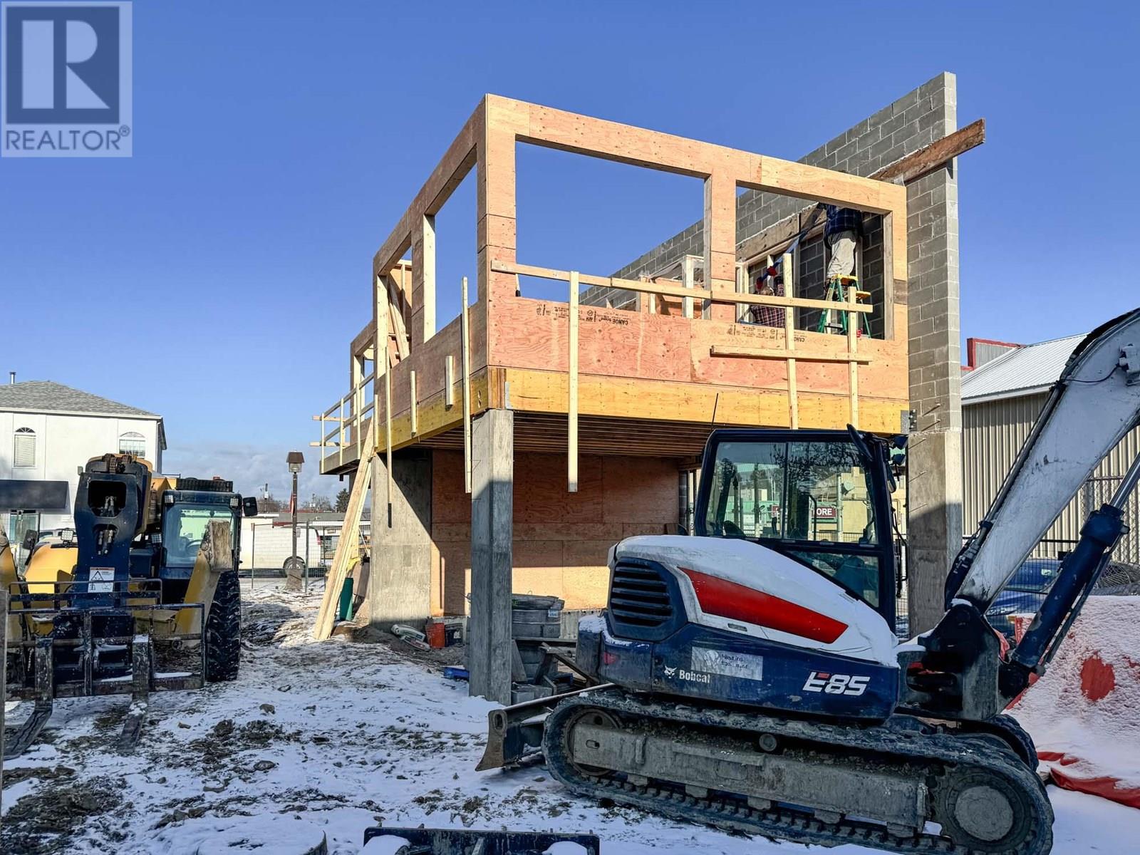 704 Cliff Avenue, Enderby, British Columbia V0V 1V4 - Photo 8 - 10332935