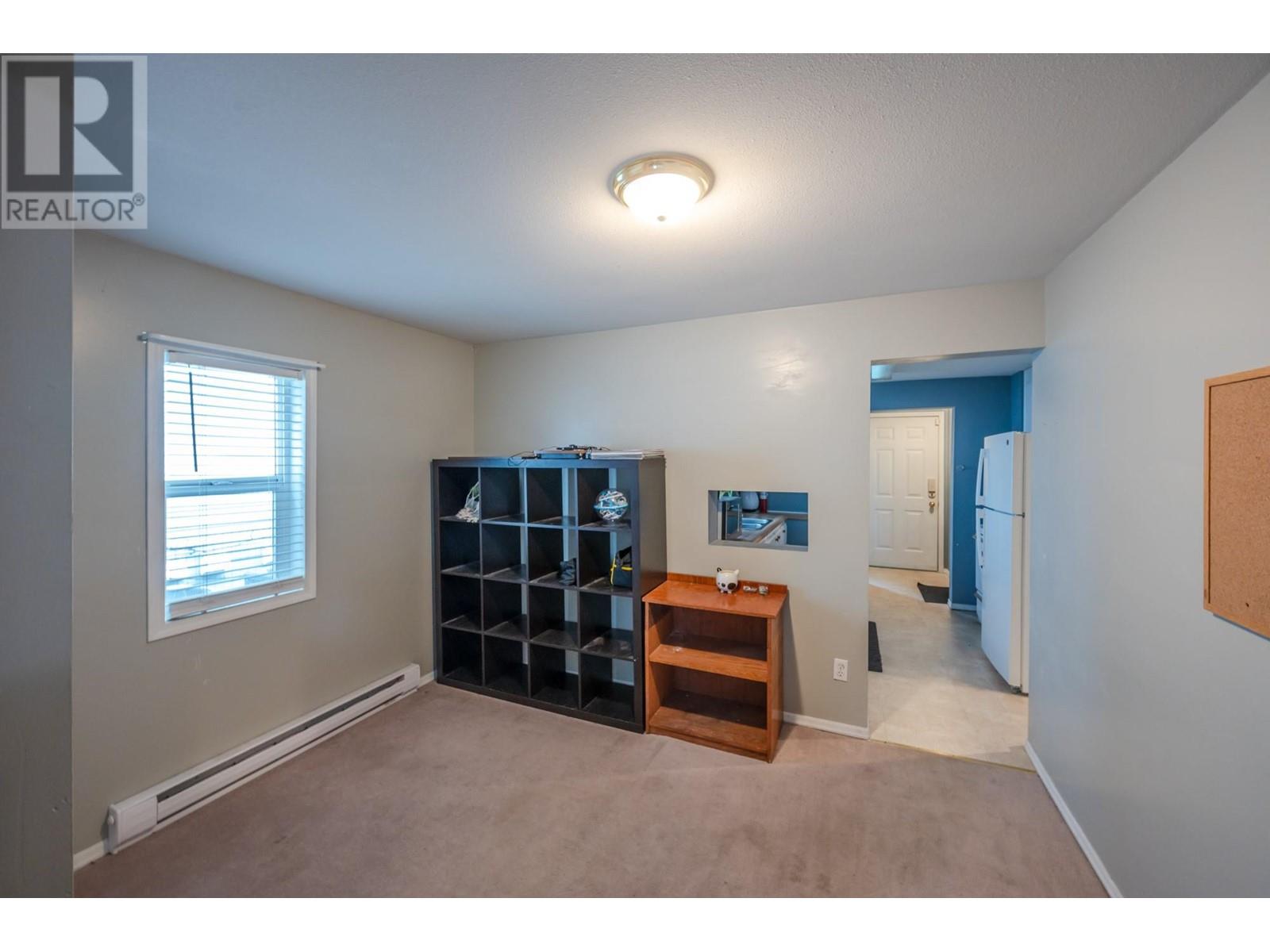 Property at 468 Wade Avenue W image 4
