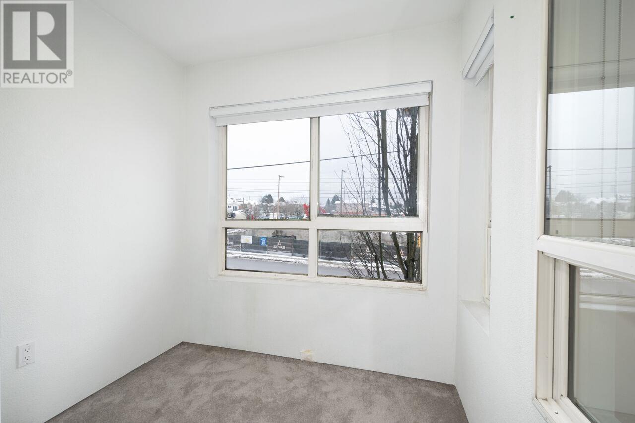 Listing Picture 16 of 21 : 206 688 E 56TH AVENUE, Vancouver / 溫哥華 - 魯藝地產 Yvonne Lu Group - MLS Medallion Club Member