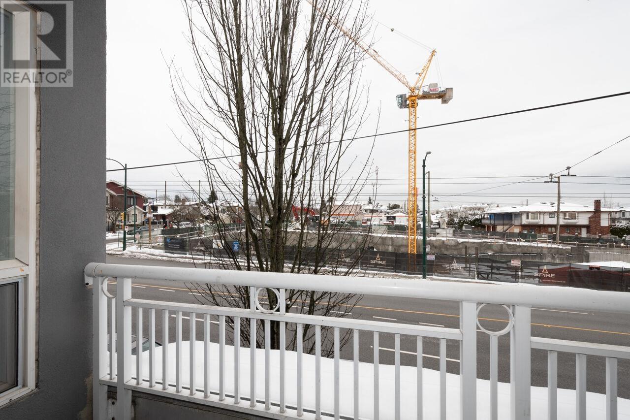 Listing Picture 10 of 21 : 206 688 E 56TH AVENUE, Vancouver / 溫哥華 - 魯藝地產 Yvonne Lu Group - MLS Medallion Club Member