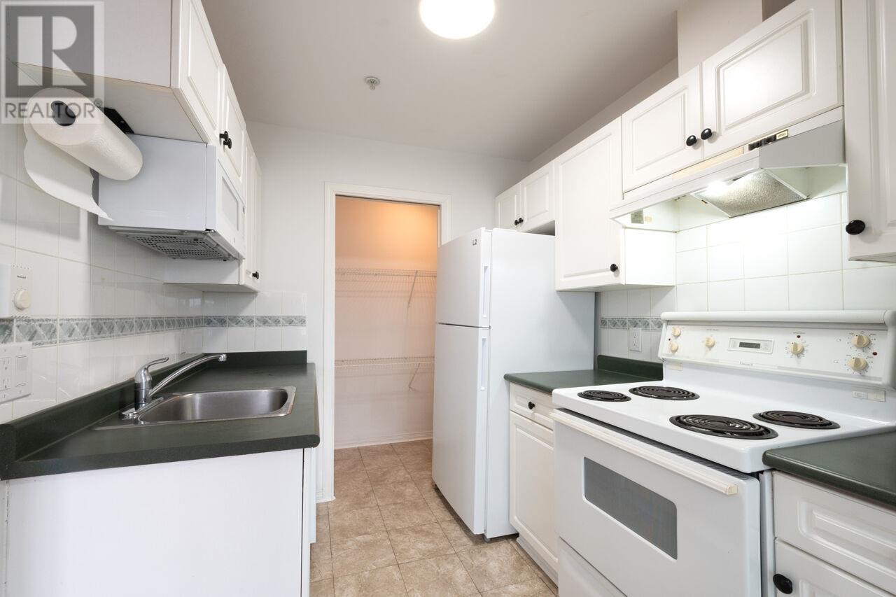 Listing Picture 13 of 21 : 206 688 E 56TH AVENUE, Vancouver / 溫哥華 - 魯藝地產 Yvonne Lu Group - MLS Medallion Club Member