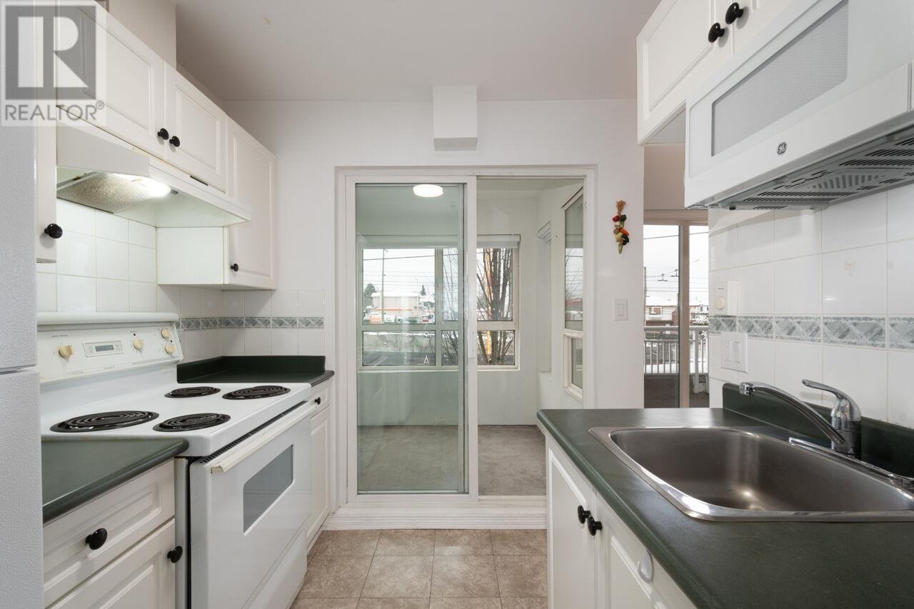 Listing Picture 15 of 21 : 206 688 E 56TH AVENUE, Vancouver / 溫哥華 - 魯藝地產 Yvonne Lu Group - MLS Medallion Club Member