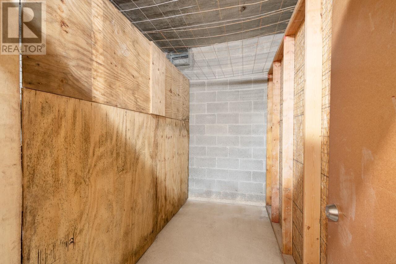 Listing Picture 21 of 21 : 206 688 E 56TH AVENUE, Vancouver / 溫哥華 - 魯藝地產 Yvonne Lu Group - MLS Medallion Club Member