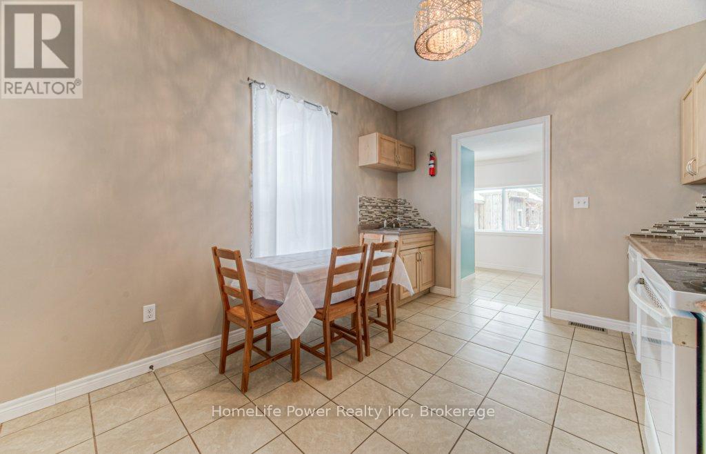 67 Wellington Street N, Kitchener, Ontario  N2H 5J5 - Photo 10 - X11960382