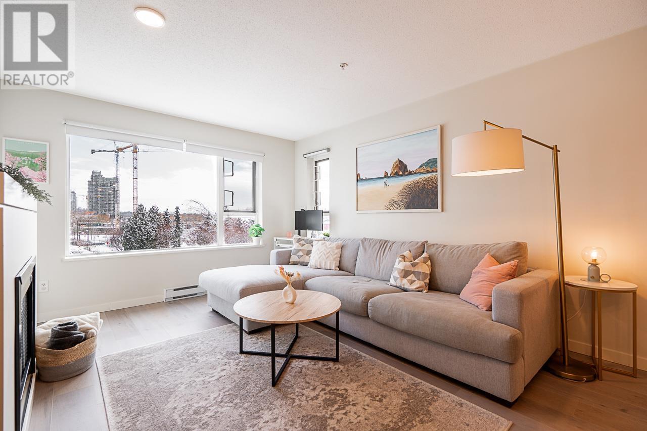 Listing Picture 10 of 30 : 303 4728 DAWSON STREET, Burnaby / 本拿比 - 魯藝地產 Yvonne Lu Group - MLS Medallion Club Member
