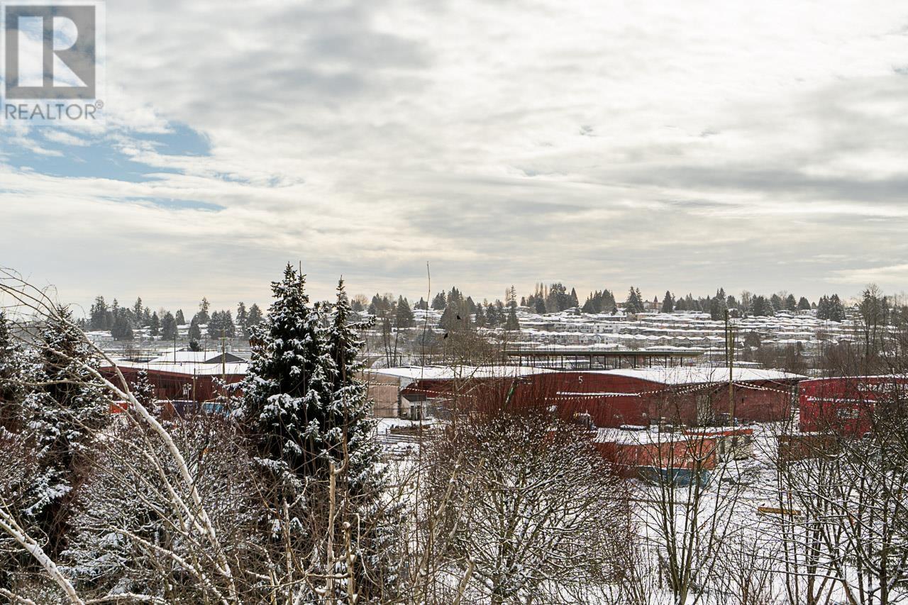 Listing Picture 26 of 30 : 303 4728 DAWSON STREET, Burnaby / 本拿比 - 魯藝地產 Yvonne Lu Group - MLS Medallion Club Member