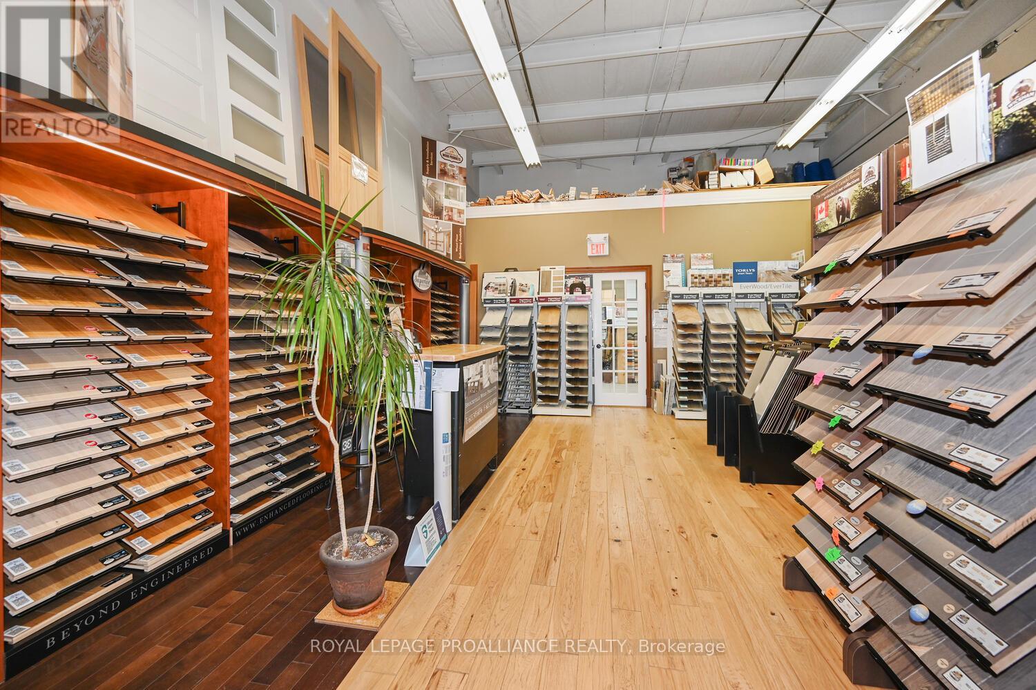 1185 California Avenue, Brockville, Ontario  K6V 7N5 - Photo 11 - X11960476