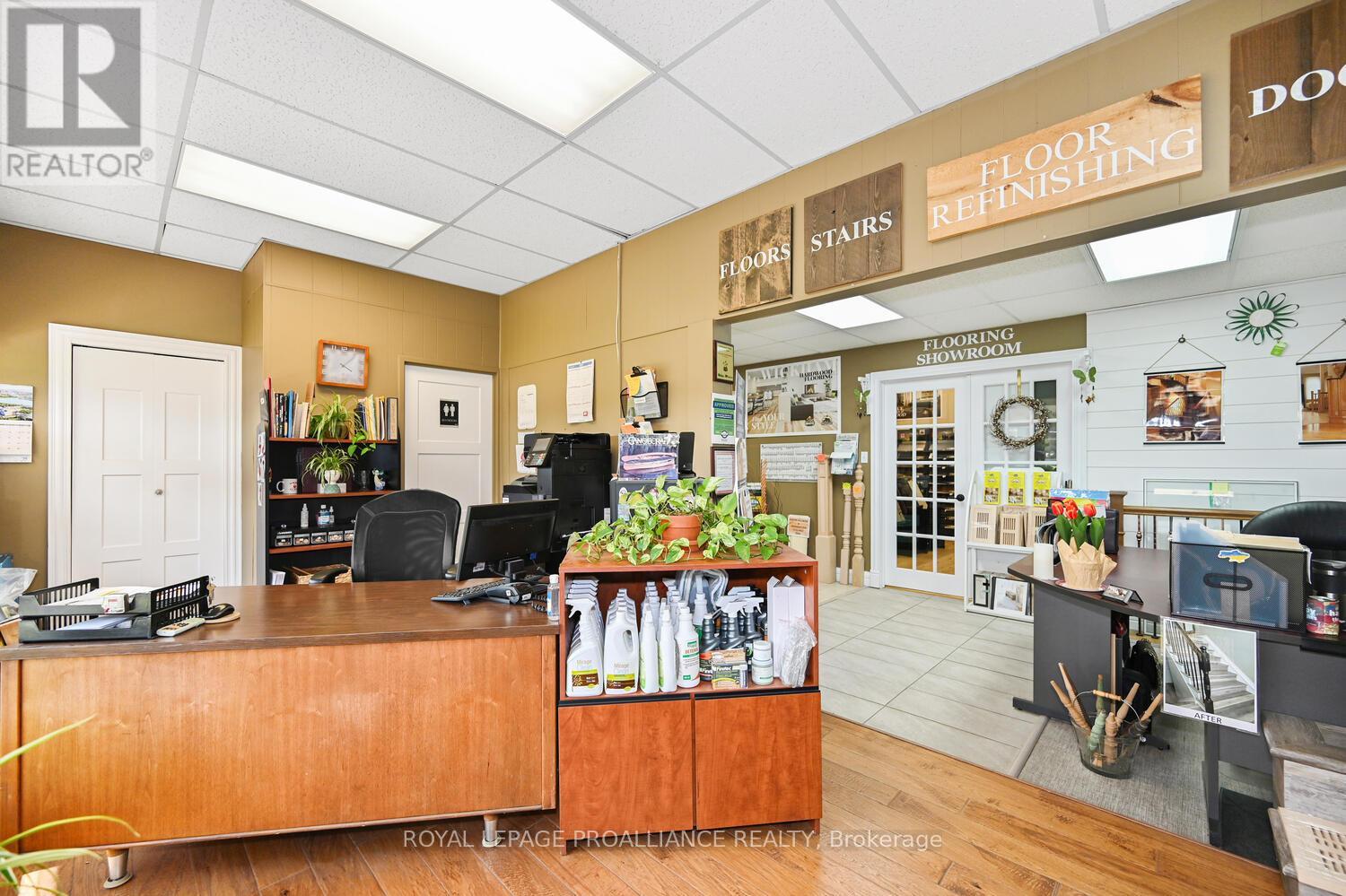 1185 California Avenue, Brockville, Ontario  K6V 7N5 - Photo 2 - X11960476