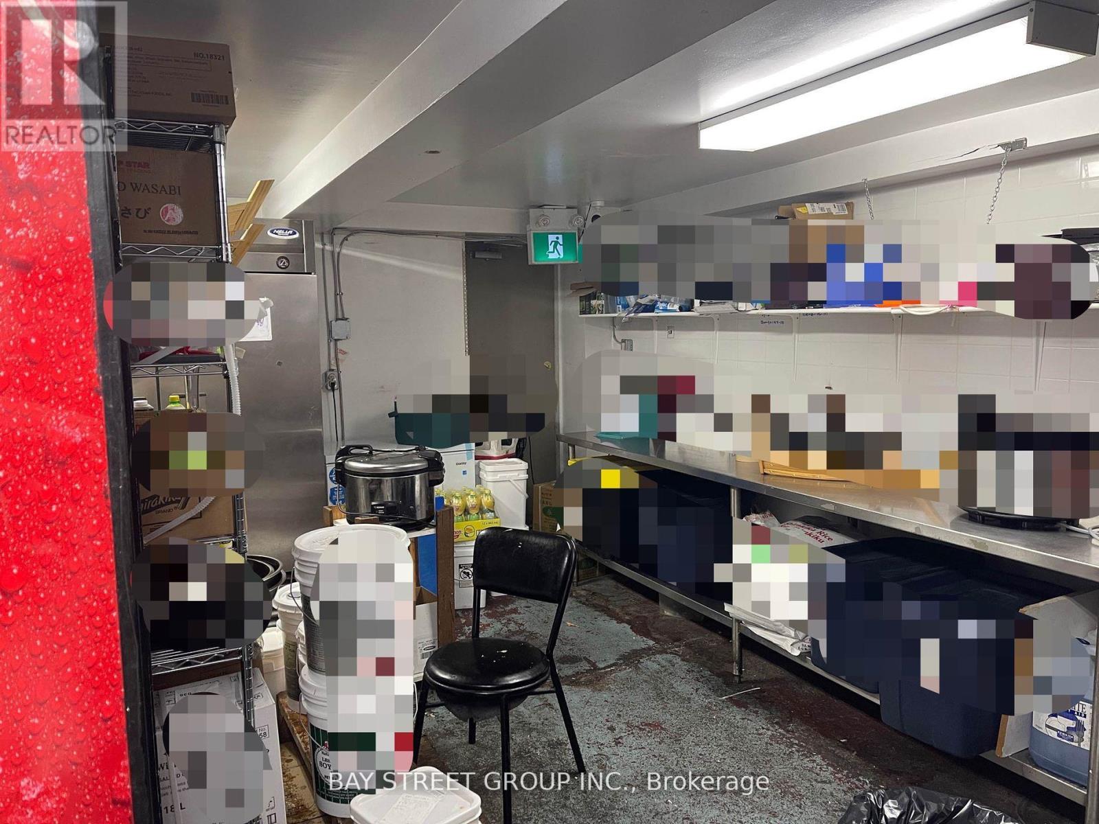 Property at 4925 DUNDAS STREET W image 5