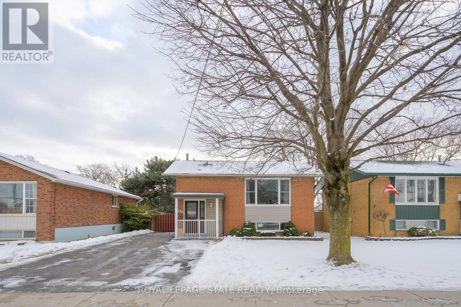 1070 Fennell Avenue E, Hamilton, Ontario  L8T 1R6 - Photo 2 - X11960469