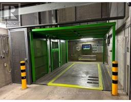 197 YONGE STREET, Toronto, Ontario
