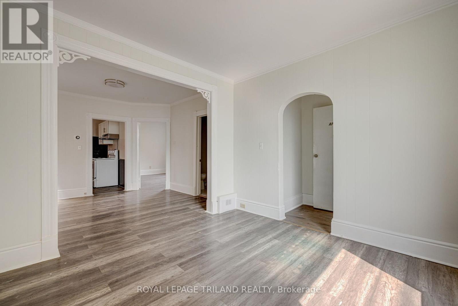 8 Metcalfe Street, St. Thomas, Ontario  N5R 3J9 - Photo 5 - X11960600