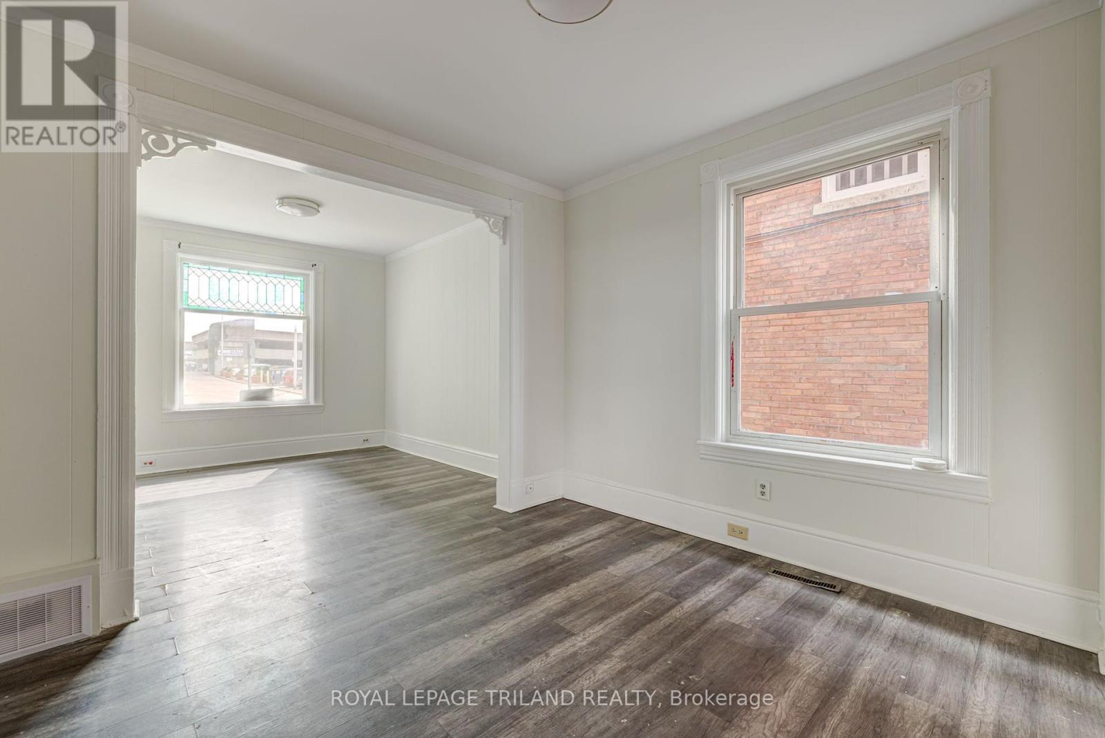 8 Metcalfe Street, St. Thomas, Ontario  N5R 3J9 - Photo 8 - X11960600