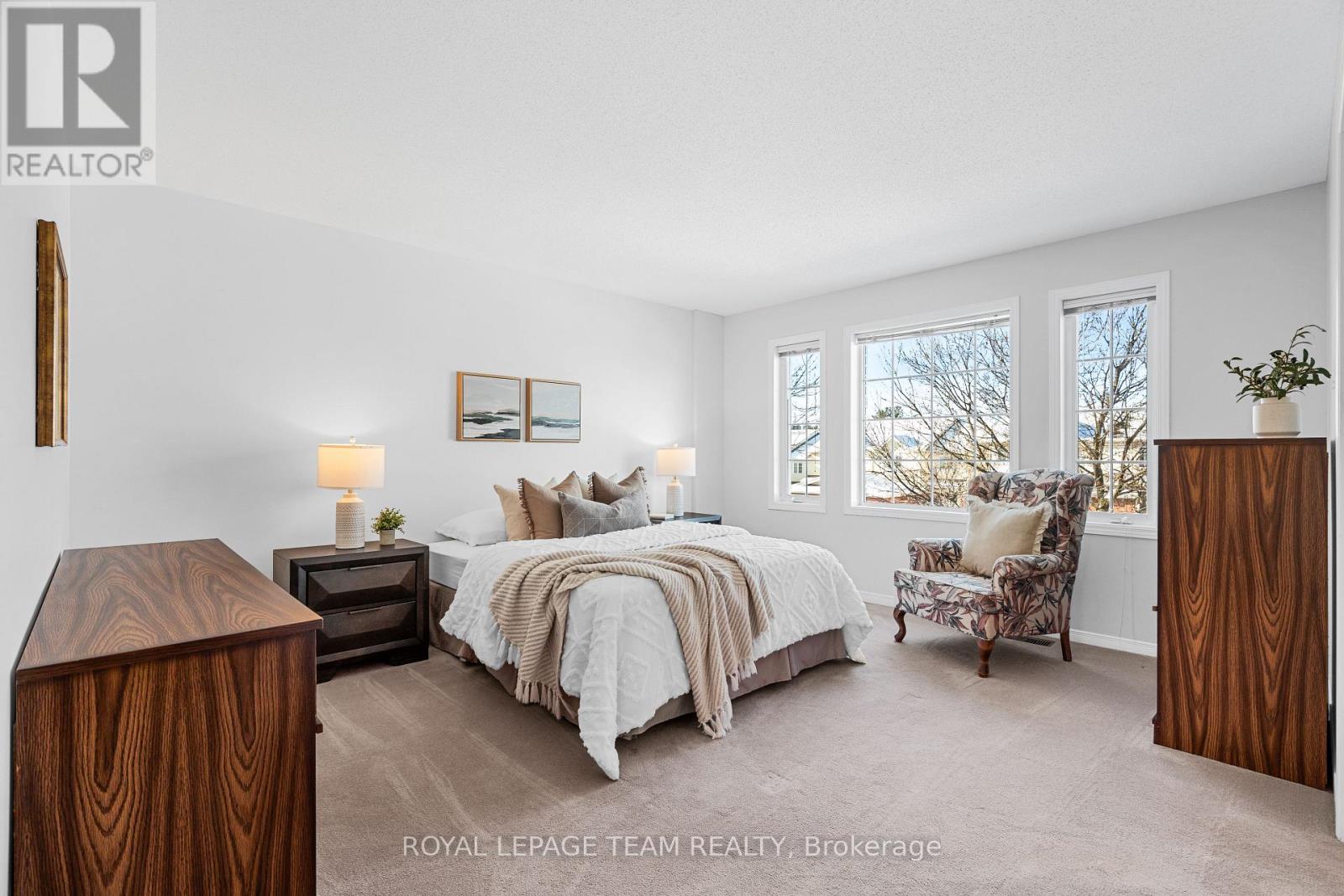 8 BOREALIS CRESCENT Ottawa