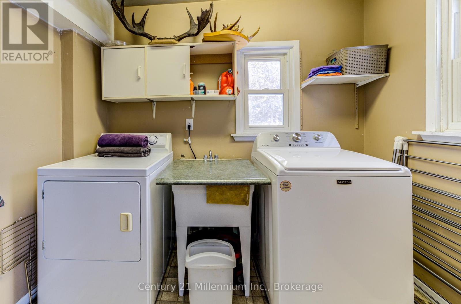 209 Kirkwood Drive, Clearview, Ontario  L0M 1S0 - Photo 19 - S11960586