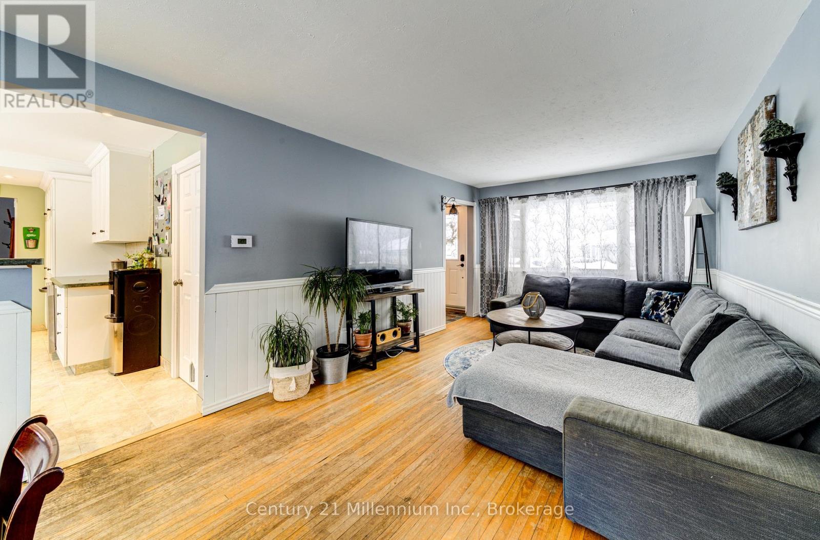 209 Kirkwood Drive, Clearview, Ontario  L0M 1S0 - Photo 9 - S11960586