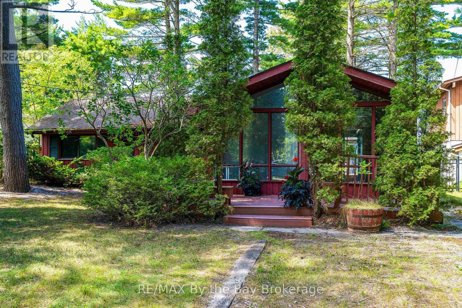 156 Santos Lane, Wasaga Beach, Ontario  L9Z 2M1 - Photo 3 - S11922001